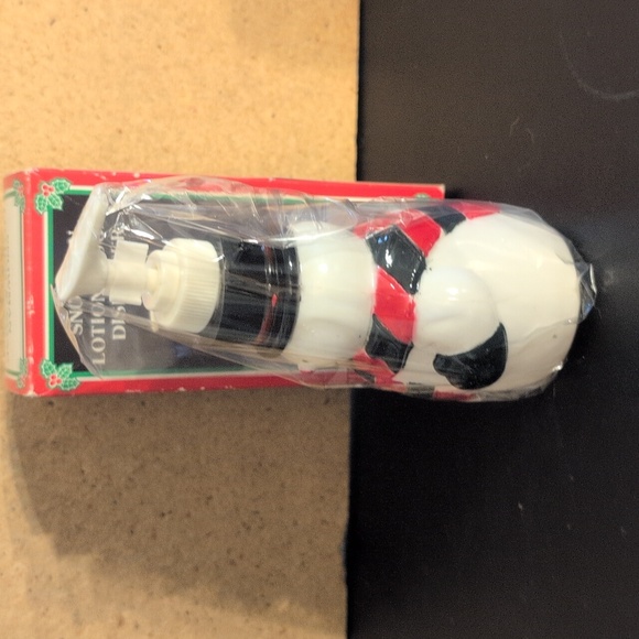 Snowman Lotion & Soap Dispenser - Picture 4 of 8